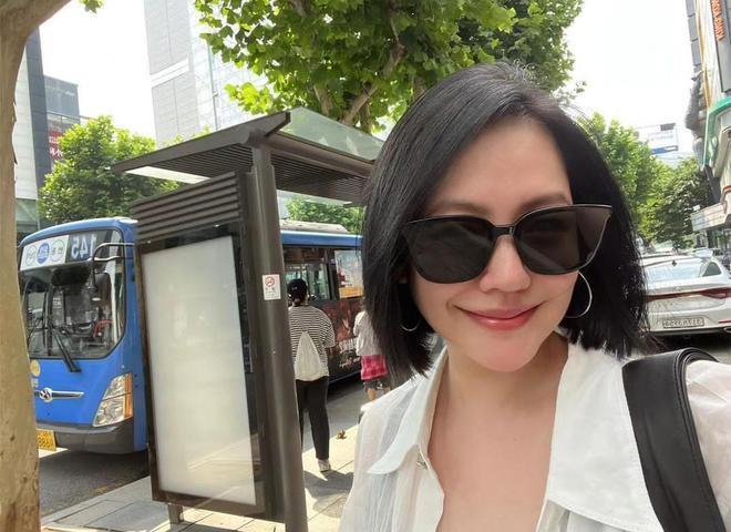 小S晒度假照，带婆婆和妈妈同行，婆婆一脸冷漠