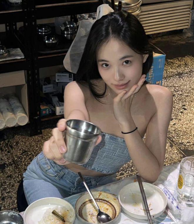 小S晒度假照，带婆婆和妈妈同行，婆婆一脸冷漠