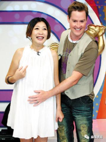 这对夫妻也开始扯头花了？