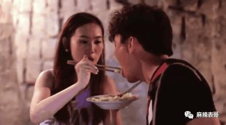 这对夫妻也开始扯头花了？