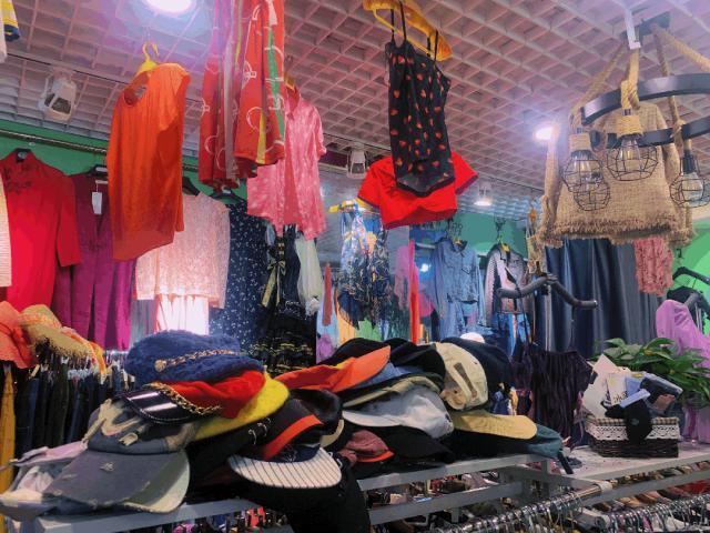 易梦玲进一步带火，有些年轻人已经不穿新衣服了