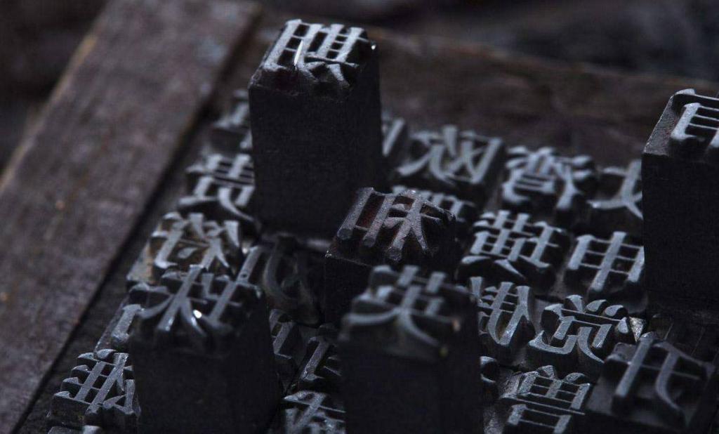 华为鸿蒙 4 正式发布！大模型让手机更聪明，还有一个设计太灵动了