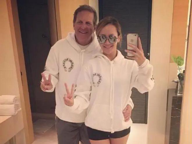 港媒曝李玟老公发声：我与她的死百分百无关，感情并不完美