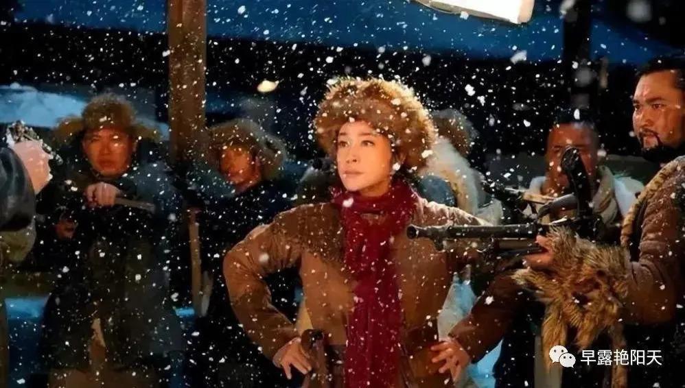 忍得王阳满脸褶子“扮嫩”，忍不了与小22岁女演员演情侣