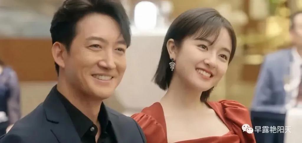忍得王阳满脸褶子“扮嫩”，忍不了与小22岁女演员演情侣