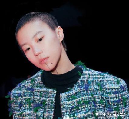 与女导演传婚讯？窦靖童身处沼泽，却活成最自由的星二代