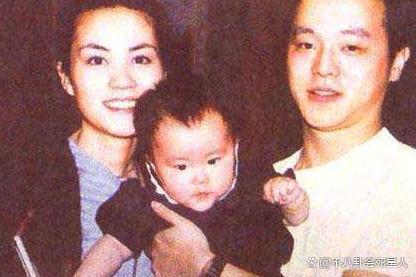 与女导演传婚讯？窦靖童身处沼泽，却活成最自由的星二代