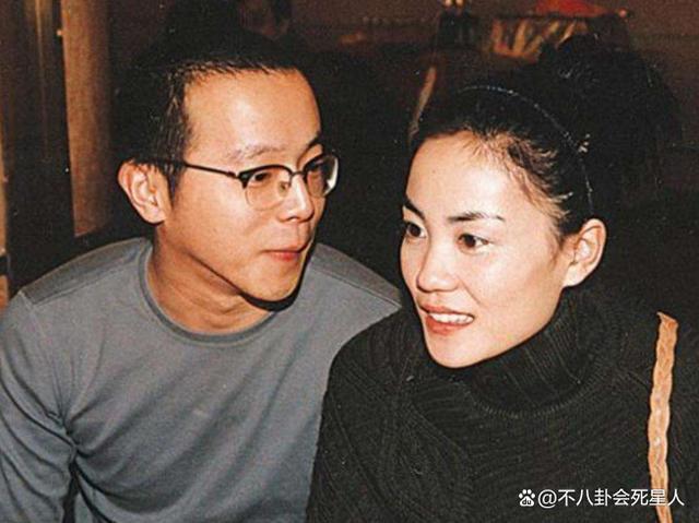 与女导演传婚讯？窦靖童身处沼泽，却活成最自由的星二代