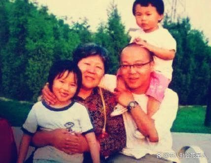 与女导演传婚讯？窦靖童身处沼泽，却活成最自由的星二代