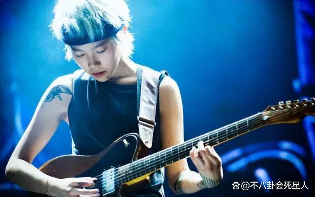 与女导演传婚讯？窦靖童身处沼泽，却活成最自由的星二代