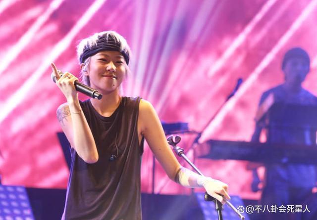 与女导演传婚讯？窦靖童身处沼泽，却活成最自由的星二代