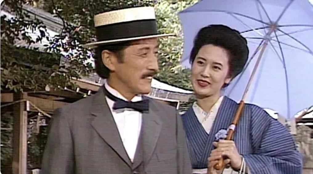 日本流量女星鼻祖靠换脸挤进圈意外爆红，事业巅峰却选择自杀