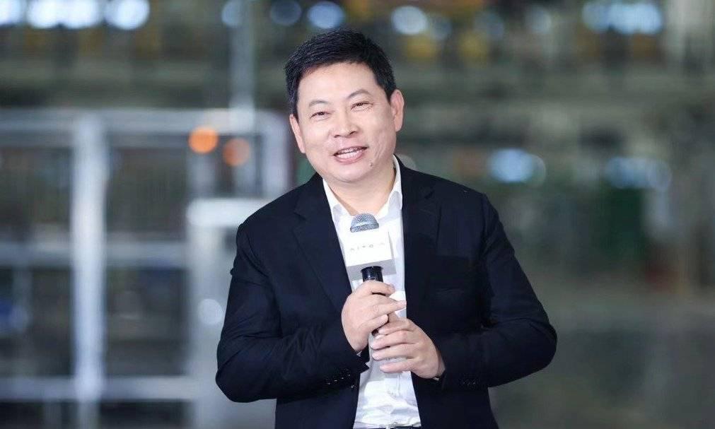 华为鸿蒙 4 发布，座舱系统天花板再进化，问界 M9 将率先搭载