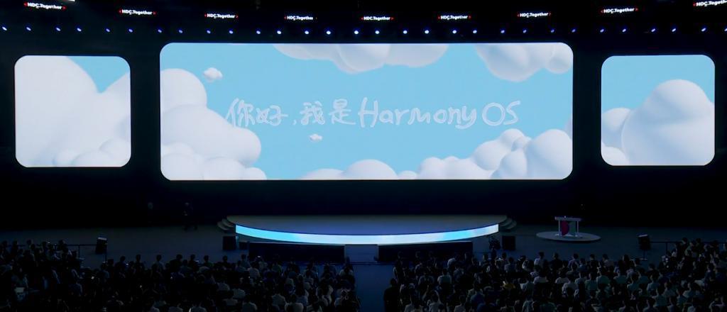 用上了大模型的鸿蒙4，是我见过最有个性的一代。