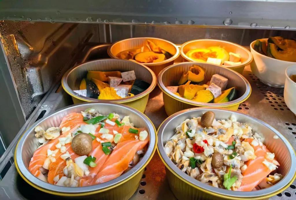 做一次饭吃一周，点不起外卖的年轻人开始自制「预制菜」