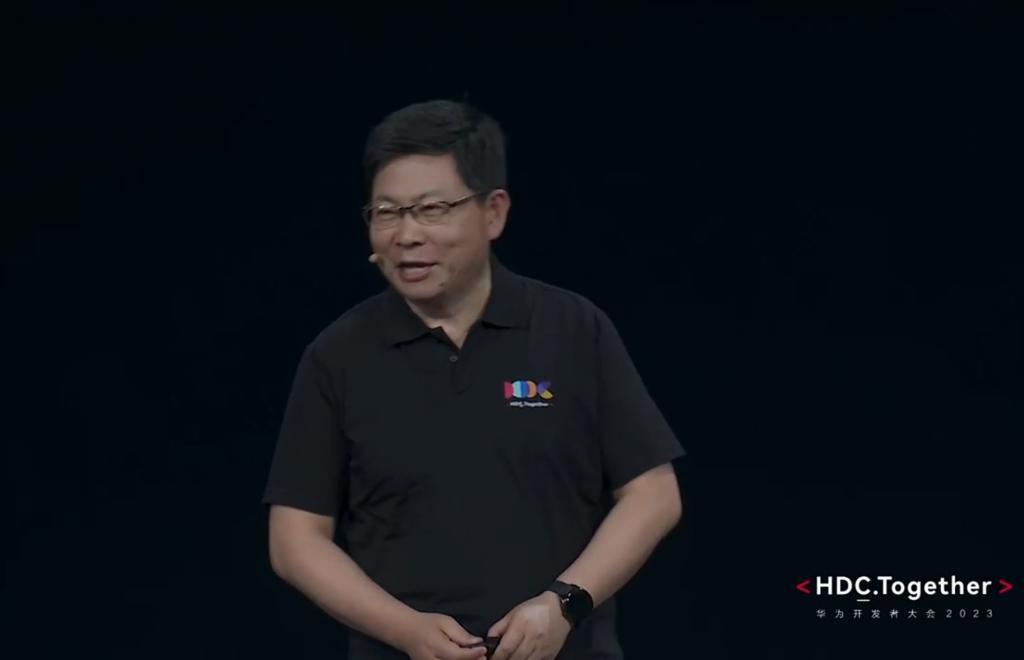 “我，华为，杀回来了！”