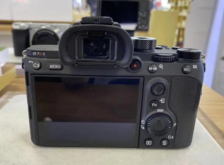 索尼最轻便全画幅，要登场了