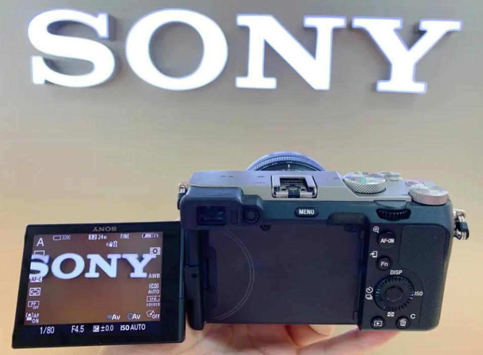 索尼最轻便全画幅，要登场了