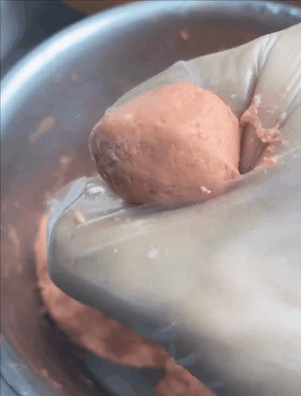 臭豆腐用“屎”做、肥皂有毒？打假博主反遭全网打假！