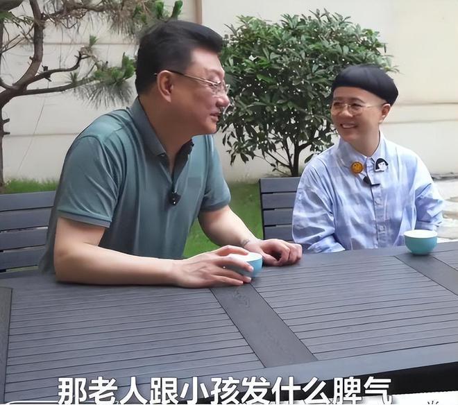 56岁金龟子庆结婚35周年，丈夫是央视王宁，夫妻俩被指像祖孙