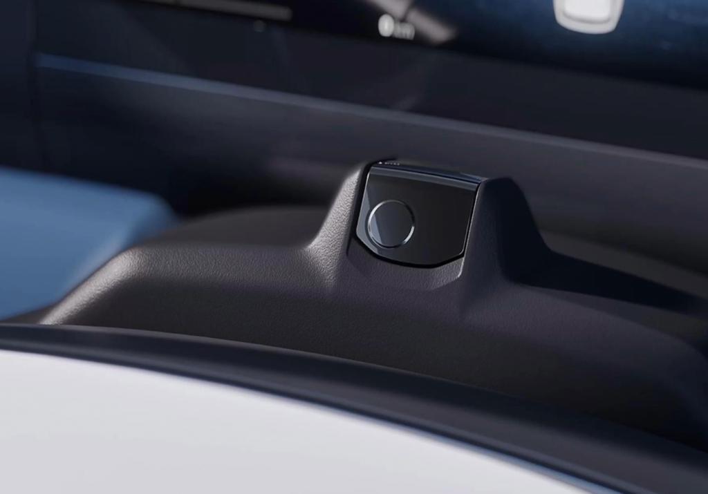 手机都带不火的屏下摄像头，放在汽车上就有用？