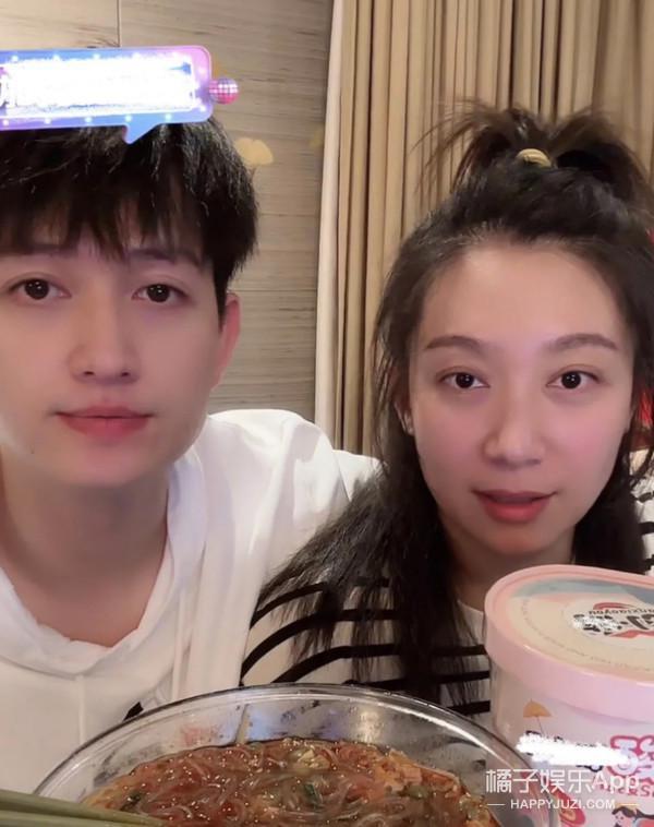 还记得《花千骨》的杀阡陌吗？原来他和妻子这么甜！