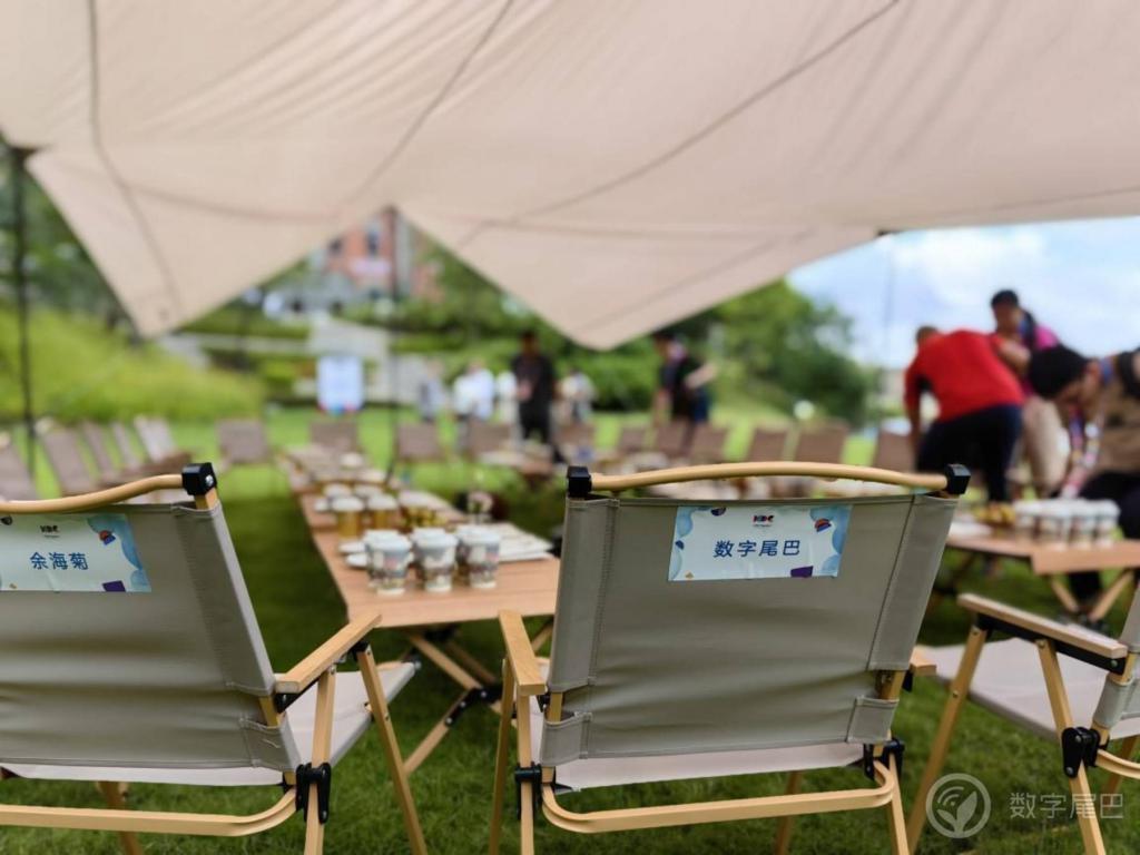 全新的鸿蒙世界，体感 37℃