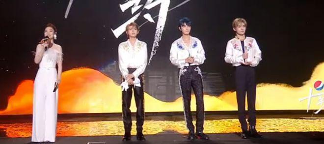 众星参加TFBOYS演唱会！徐峥陶虹到场，张杰送花篮，蓝羽做主持人