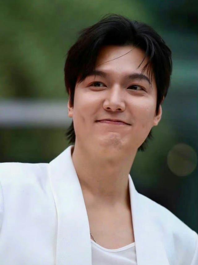 《继承者们》变“发酵者们”！李敏镐活动生图面部浮肿明显