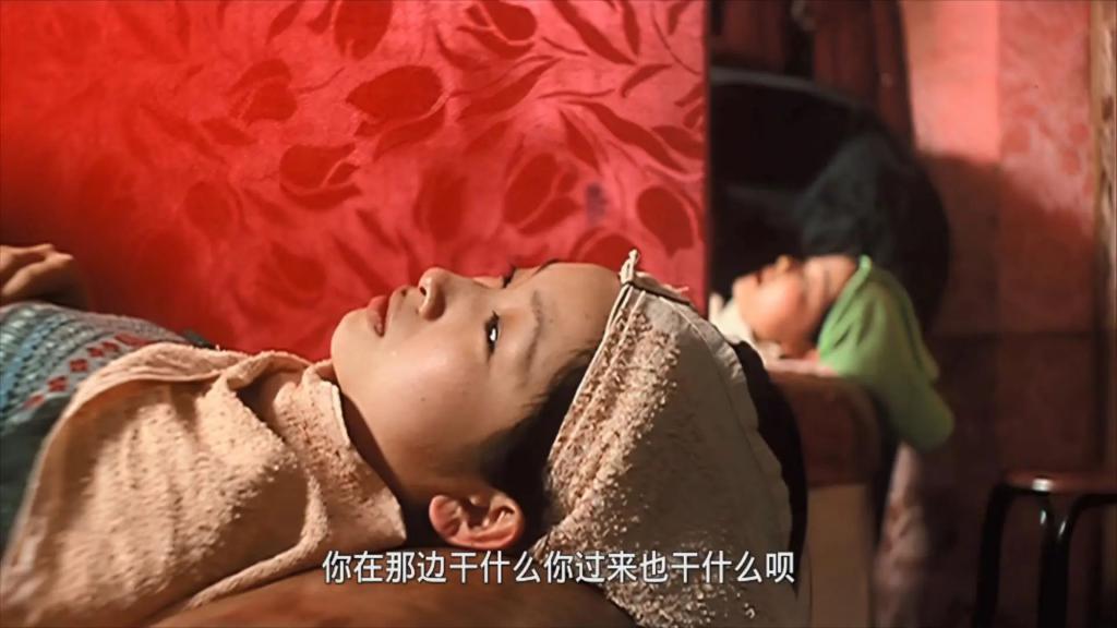 刚出道就下海，这内地女演员豁出去了