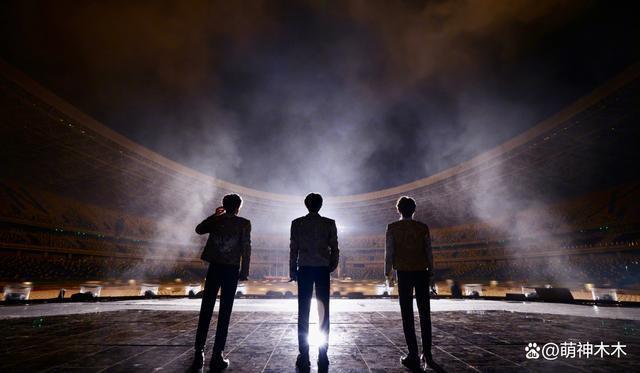 十年之约落幕！王源高情商救场，王俊凯哽咽，千玺感谢队友间默契