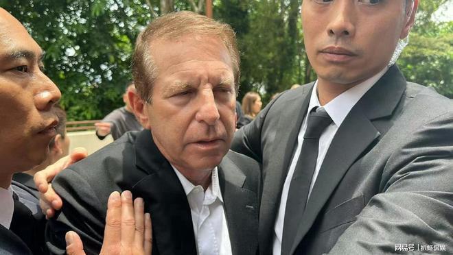 知情人曝李玟未离婚原因，Bruce不愿支付赡养费