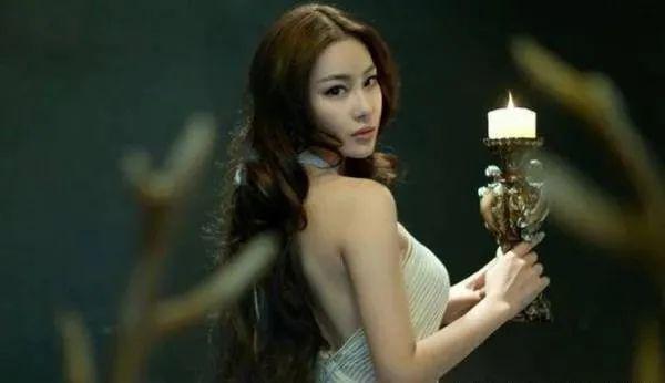 啊？姐弟恋复合，婚房都悄悄买好了？