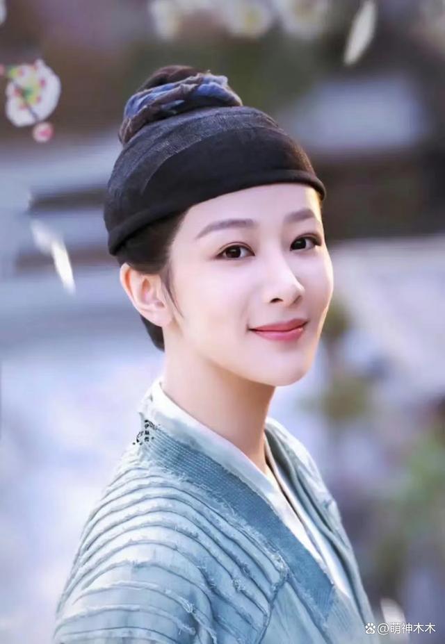 杨紫回应颜值质疑，否认只演绝世大美女，吐槽“为黑而黑”