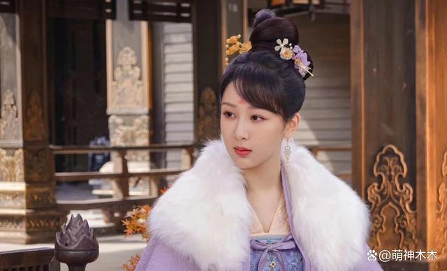 杨紫回应颜值质疑，否认只演绝世大美女，吐槽“为黑而黑”