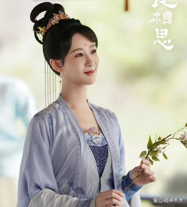 杨紫回应颜值质疑，否认只演绝世大美女，吐槽“为黑而黑”