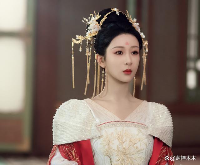 疑似《长相思》片酬曝光，杨紫2000万力压，男主不如配角