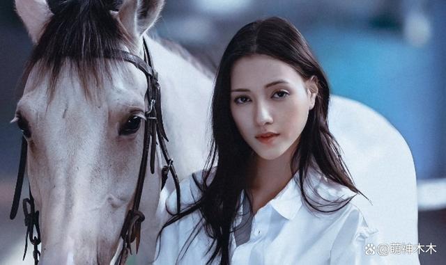 《封神》女主娜然惹争议，被扒不是真素人还与房祖名恋爱过