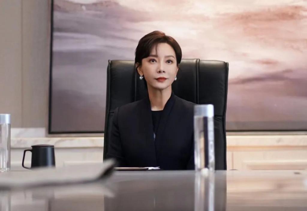 一个眼神吊打全场，她到底多狠？