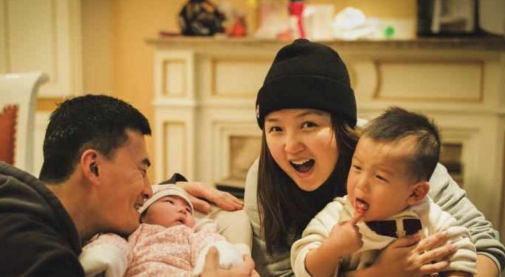 好久不见何洁了，她孩子都这么大了？
