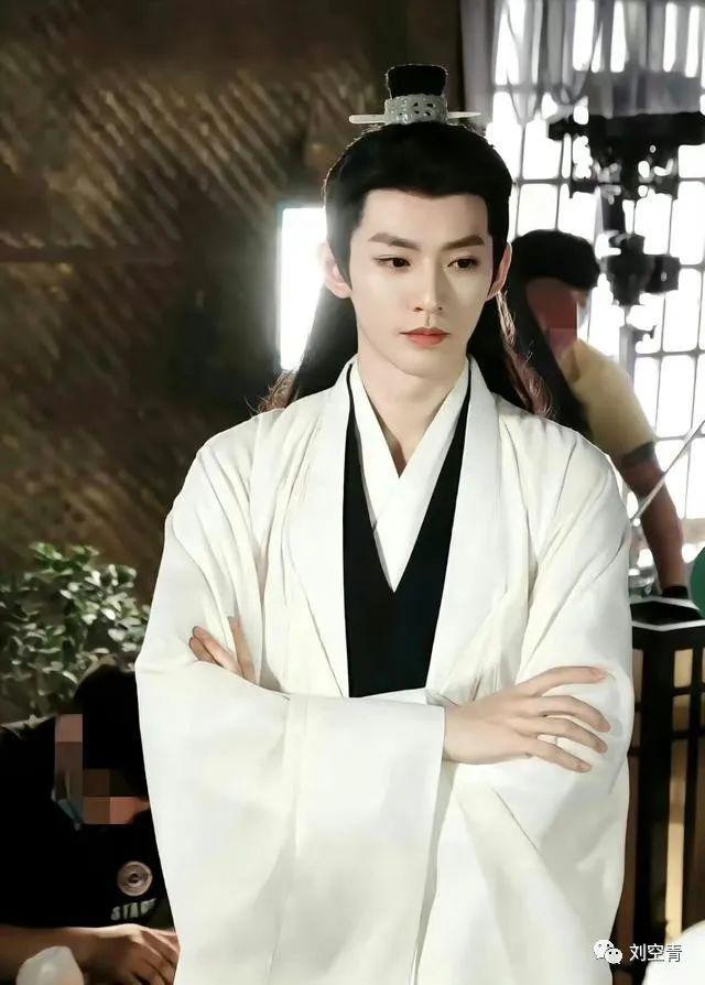 他情趣照都被挖出来了？