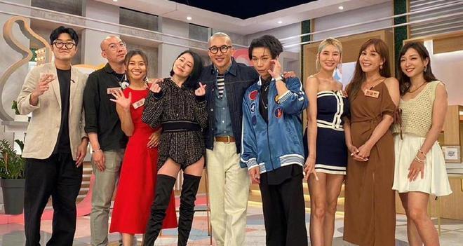 小S与具俊晔家中热舞 小S婆婆面无表情