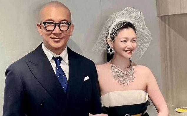 小S与具俊晔家中热舞 小S婆婆面无表情
