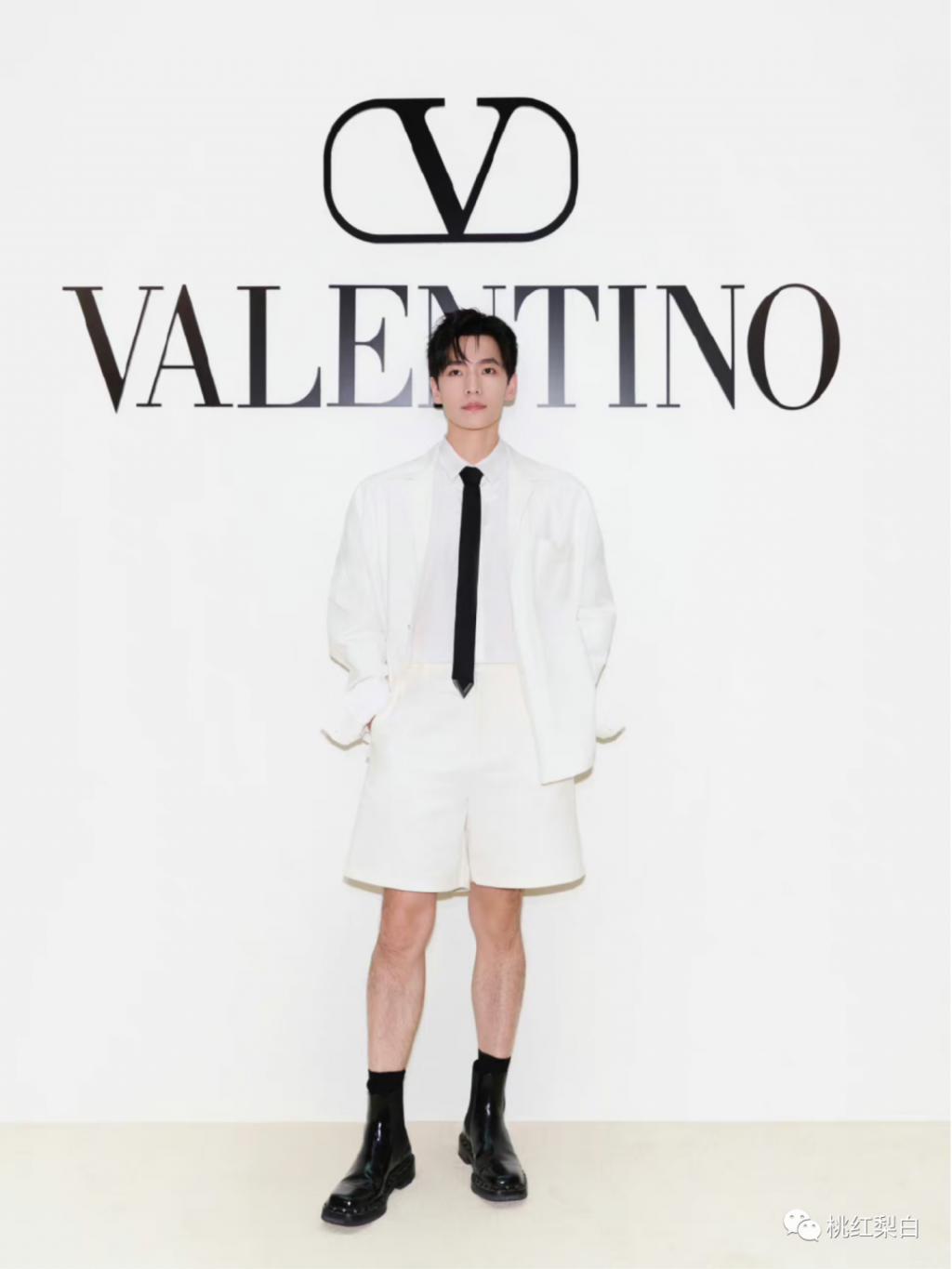 穿衣自由的女明星，活该被骂？