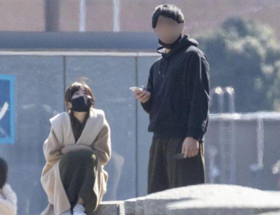 法院强制执行后，福原爱表情憔悴现身鞠躬致歉，祈求一切平安