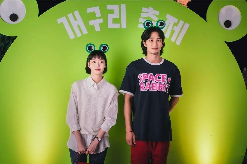 顶流女星官宣恋情却被嘲“倒贴”？大家为啥都爱姐姐独美