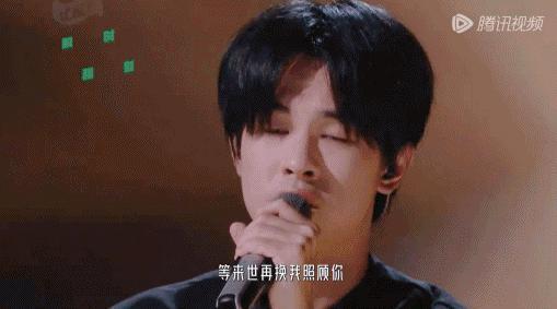 哈哈，瞧他被内娱给吓的