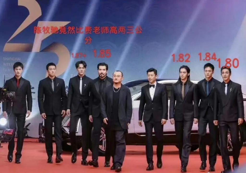 比姬发的胸更值得羡慕的是他的头发