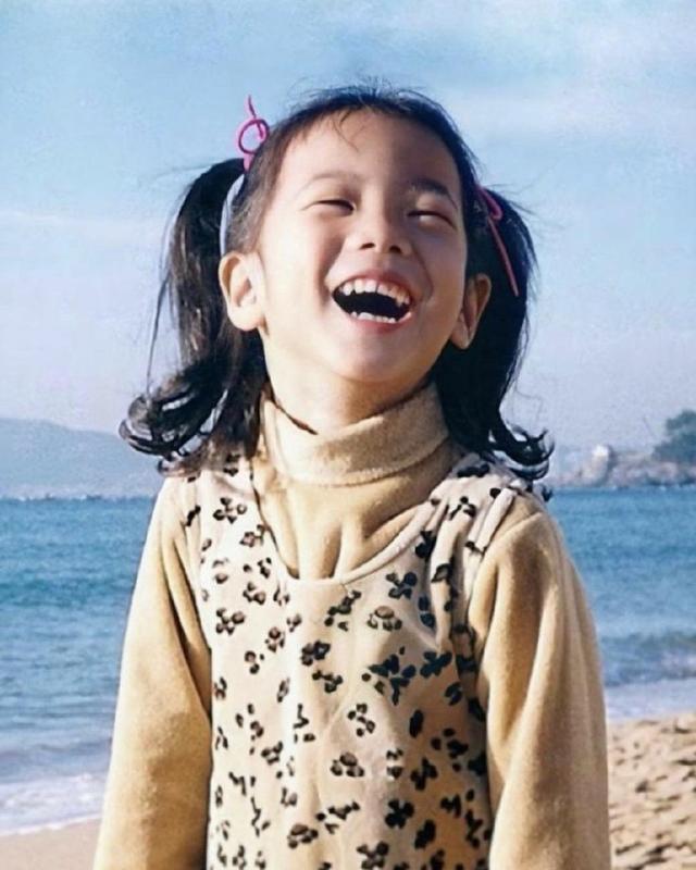 BLACKPINK成团七周年 金智秀朴彩英晒合照感谢粉丝