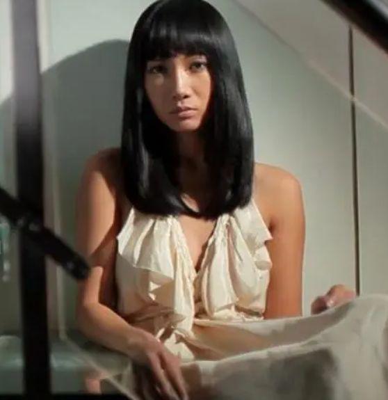 张咪女儿和丈夫离婚，男方自述是因为钱，将共同抚养女儿